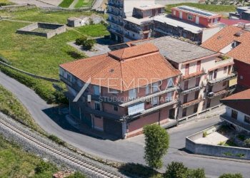 2!.jpg - Appartamento Via Frans Kafka 1, Adrano - foto 2