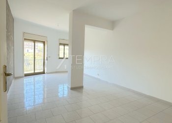 9!.jpg - Appartamento Via Frans Kafka 1, Adrano - foto 9