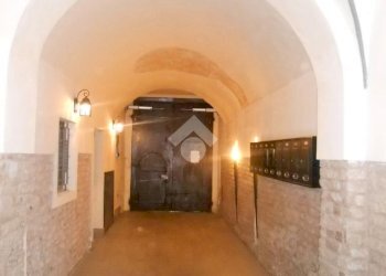 Two-room apartment Borgo degli Studi, Parma (neighborhood Centro Storico) - photo 3