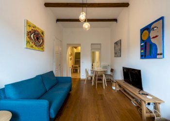Three-room apartment Via dei Mille, Torino (neighborhood Centro) - photo 2