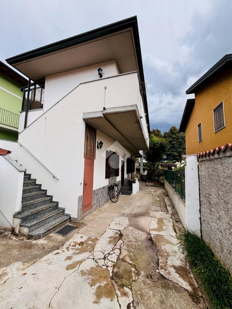 Three-room apartment Via Bixio, Rho - photo 2