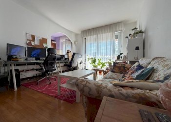 Three-room apartment Viale Europa, Bussero - photo 1