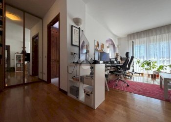 Three-room apartment Viale Europa, Bussero - photo 3