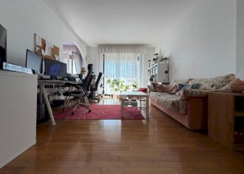 Three-room apartment Viale Europa, Bussero - photo 4