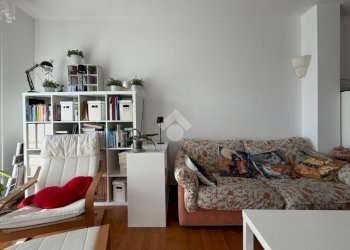 Three-room apartment Viale Europa, Bussero - photo 6