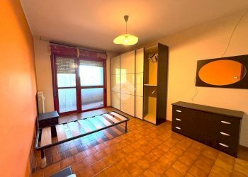 Three-room apartment Via dei Pioppi, Legnano - photo 9