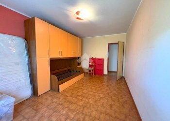 Three-room apartment Via dei Pioppi, Legnano - photo 13