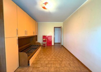 Three-room apartment Via dei Pioppi, Legnano - photo 14