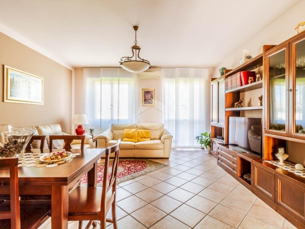 Four-room apartment Via Sandro Pertini, Mesero - photo 2