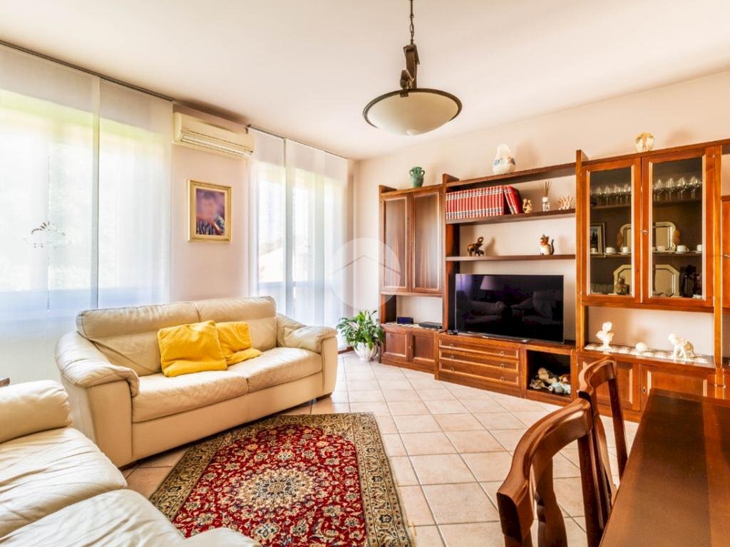 Four-room apartment Via Sandro Pertini, Mesero - photo 3