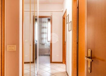 Four-room apartment Via Sandro Pertini, Mesero - photo 9