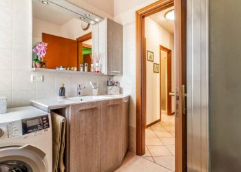 Four-room apartment Via Sandro Pertini, Mesero - photo 11