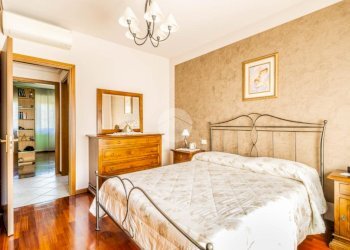 Four-room apartment Via Sandro Pertini, Mesero - photo 14