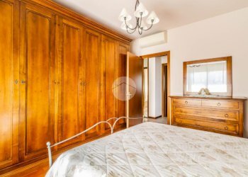 Four-room apartment Via Sandro Pertini, Mesero - photo 16