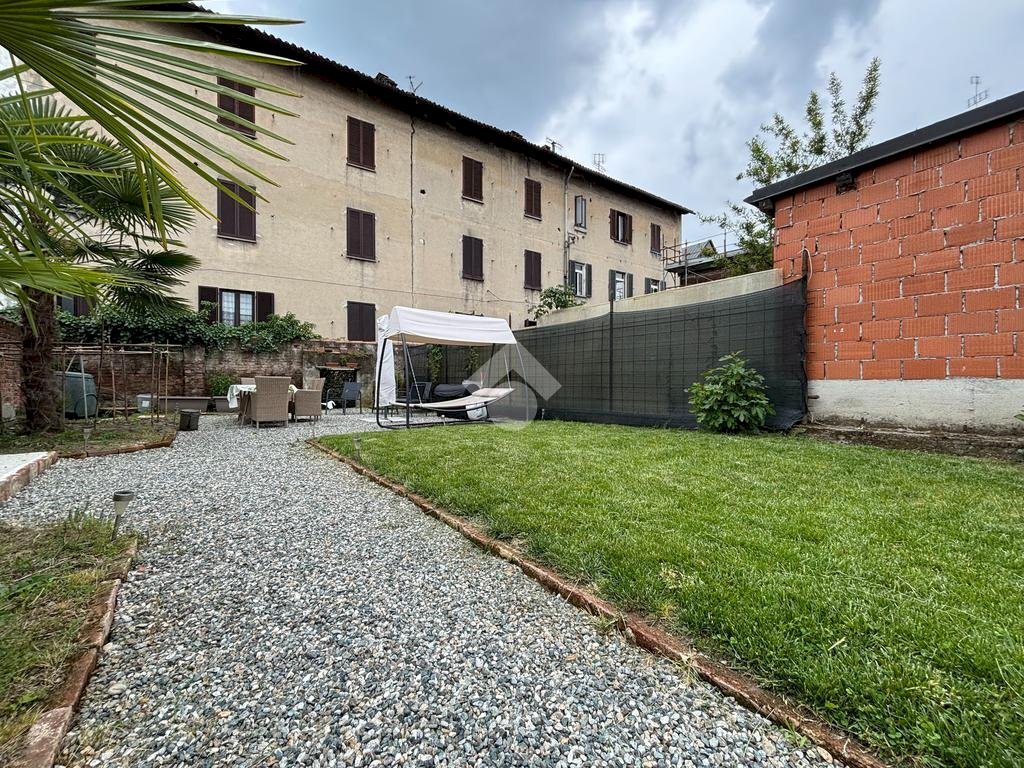 Three-room apartment Via Cairoli, Chivasso - photo 2