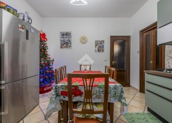 Three-room apartment Via Cairoli, Chivasso - photo 5
