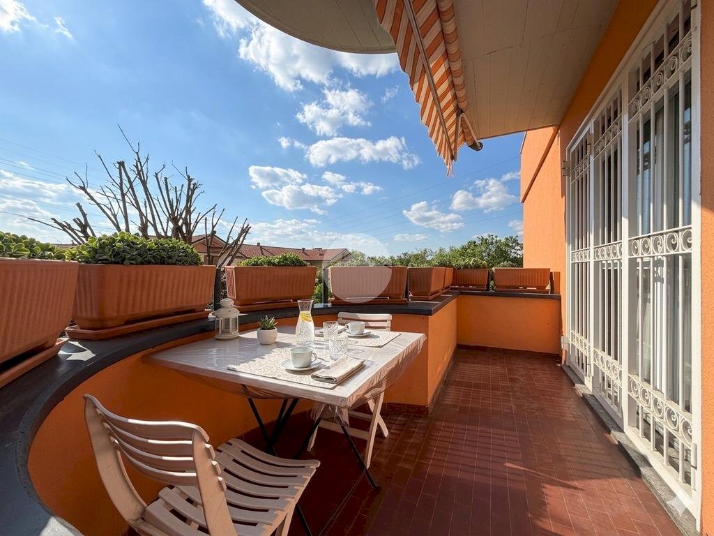Three-room apartment Viale Europa, Bussero - photo 1