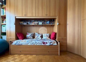 Three-room apartment Viale Europa, Bussero - photo 18