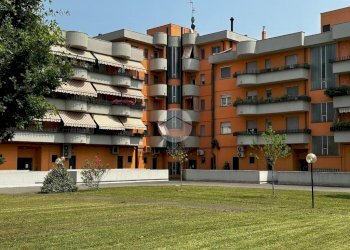 Three-room apartment Viale Europa, Bussero - photo 23
