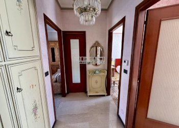 Ingresso con disimpegno - Trilocale Via Mario Rasero, 6, Asti - foto 14
