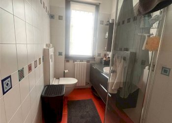 Four-room apartment via cesare cantu' 4, Erba - photo 15
