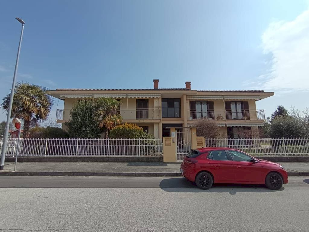 Four-room apartment Bricherasio - photo 1