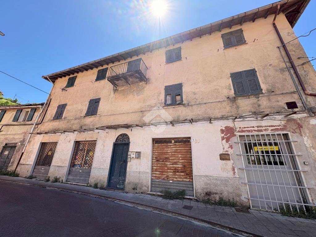 Three-room apartment Piazza Guglielmo Marconi, Sant'Olcese - photo 1