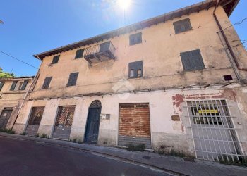 Three-room apartment Piazza Guglielmo Marconi, Sant'Olcese - photo 1