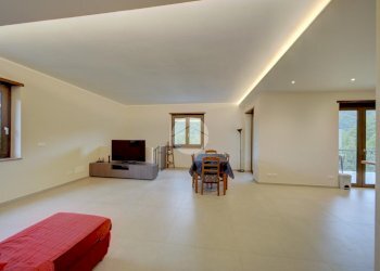 Portion of a house Via delle fabbriche, Coazze - photo 3