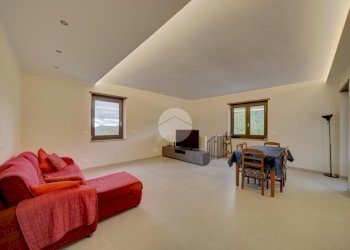Portion of a house Via delle fabbriche, Coazze - photo 4