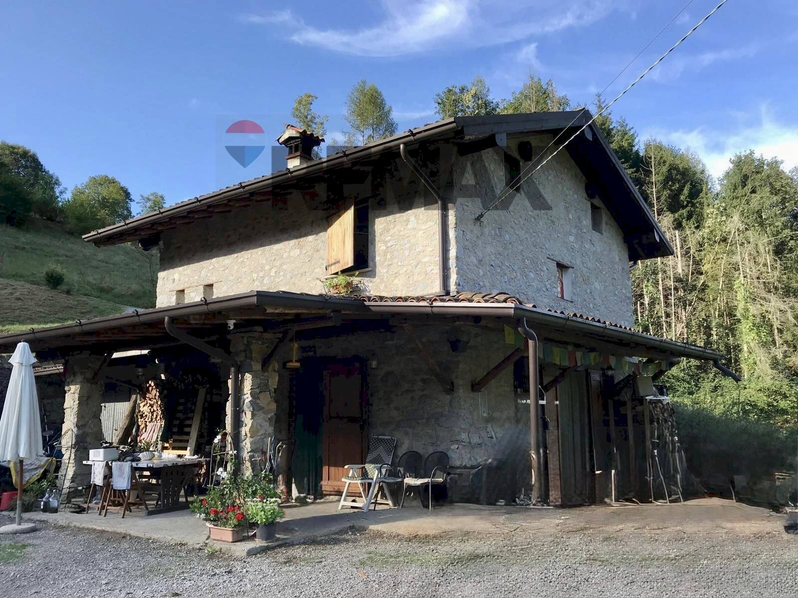 Casa indipendente via Nenville, SNC 
 Irma, Irma - foto 1