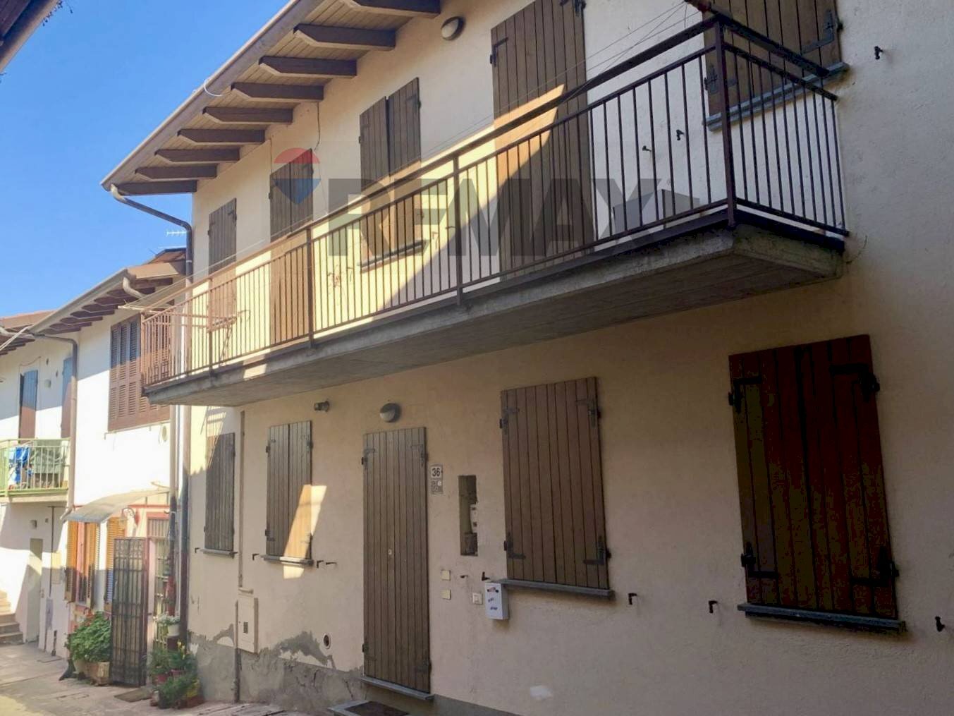 Portion of a house via Riva, 6 
 Viadanica, Viadanica - photo 1