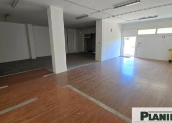 Foto 5 - Commercial Premises Via luzzatti
 
15, Bari - photo 5