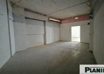 Foto 9 - Commercial Premises Via luzzatti
 
15, Bari - photo 9