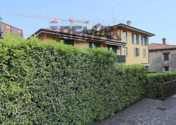 Two-room apartment via Garibaldi, 7 
 Almenno Basso, Almenno San Salvatore - photo 1