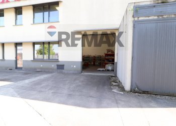 Commercial Premises Brembate di Sopra, BG, Brembate di Sopra - photo 1