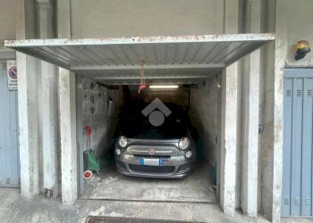 Box Via Luigi Rizzo, Genova (zona Pegli) - foto 2