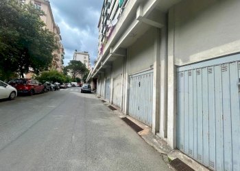 Box Via Luigi Rizzo, Genova (zona Pegli) - foto 5