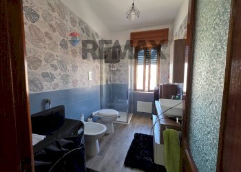 Bagno - Trilocale via Caserta
 
11, Casoria - foto 7