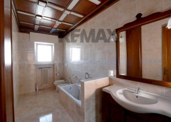 Bagno - Quadrilocale Via Gaetano Salvemini
 
69, Bari - foto 8