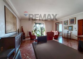 Sala da pranzo - Four-room apartment Via Cristoforo Colombo
 
34, Mola di Bari - photo 5