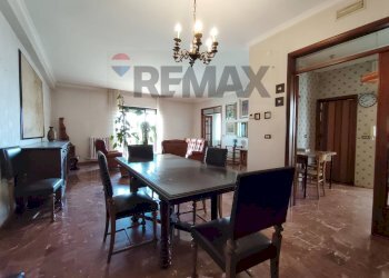 Sala da pranzo - Four-room apartment Via Cristoforo Colombo
 
34, Mola di Bari - photo 12