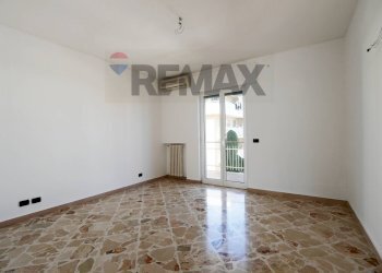 Stanza vuota - Three-room apartment Via Don Giuseppe De Mattia
 
2, Capurso - photo 15