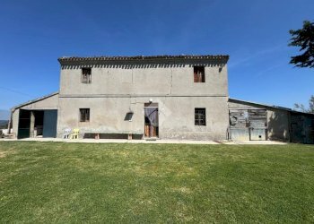 Rustico Via ripe, Montelabbate - foto 1