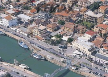 Vista dell\'acqua - Attività Commerciale via della torre clementina, Fiumicino - foto 2