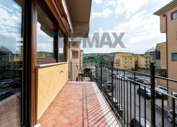 Balcone - Villa Bifamiliare via col di lana
18bis, Monterotondo - foto 17