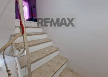 Scale - Semi-detached house piazza monsignor tommaso mannino
 
62, Carini - photo 17