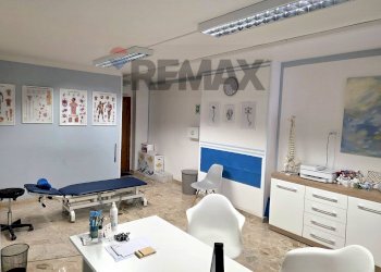 Sala - Office Corso Vittorio Emanuele
96, Villabate - photo 3