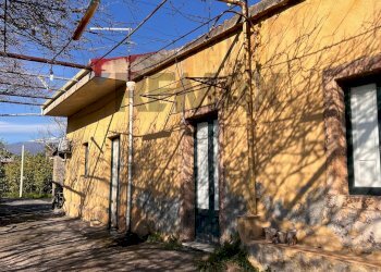 Casa all\'aperto - Terreno agricolo Via Catusi
47, Acireale - foto 1