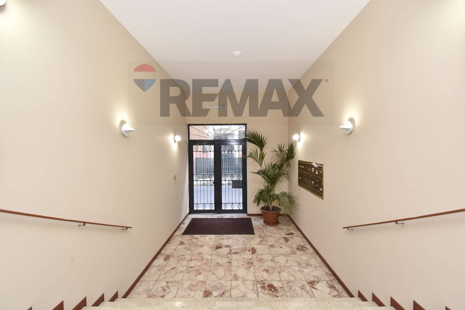 Ricezione / Lobby - Apartment Via Wrzì
 
14, Catania - photo 1